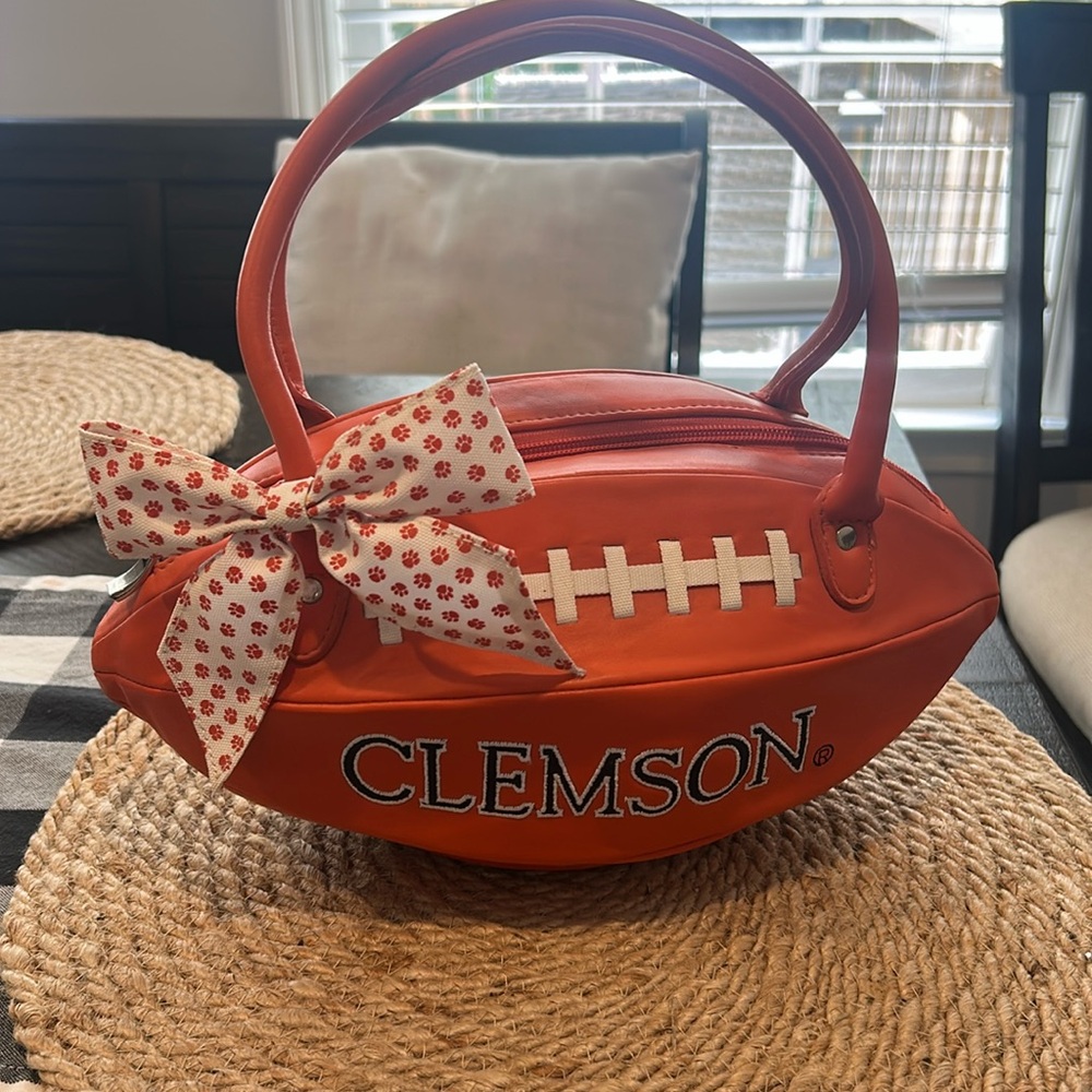 CLEMSON TIGERS LEATHER FOOTBALL PURSE BY ALBINI DUFRENNE. Limited Edition!